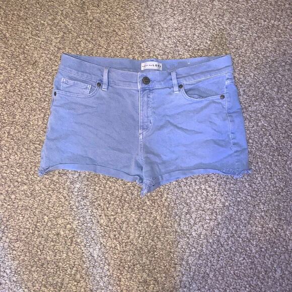 LOFT Pants - LOFT womens denim feel short shorts size 8/29